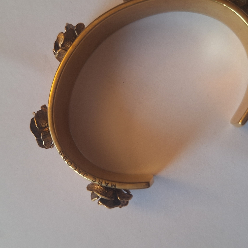 Marc Jacobs Bracelet w/ Flowers - Picture 8 of 10